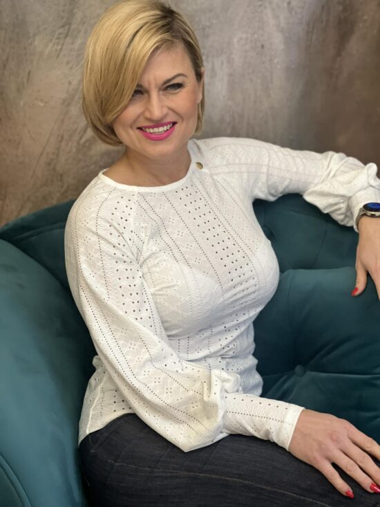 d70e4611-8d1b-426e-994a-a00a61f164fd d70e4611-8d1b-426e-994a-a00a61f164fd