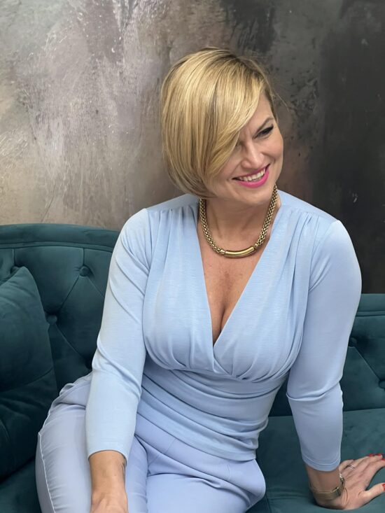 f37ca5c2-970b-44ac-8a34-6d24e61574d0 f37ca5c2-970b-44ac-8a34-6d24e61574d0